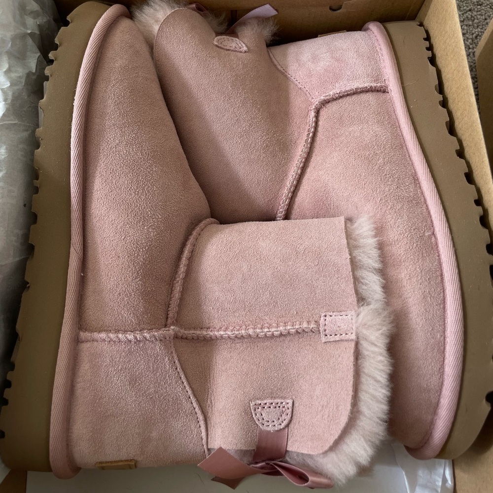 Ugg mini Bailey bow II pink boots low short uggs
